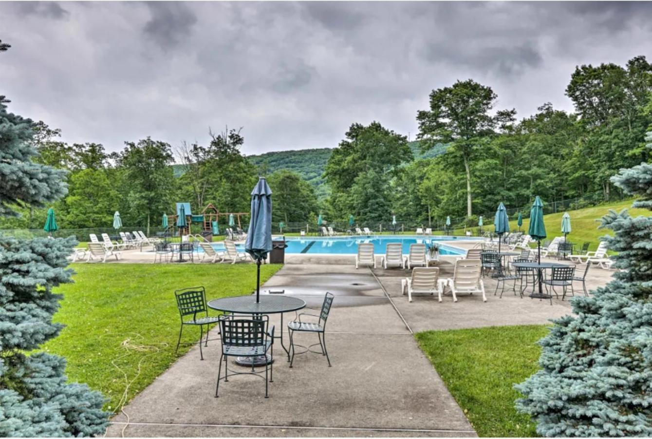 Pocono Mountain Home , Hot Tub- 1 Mile To Skiing! Tannersville Exterior foto
